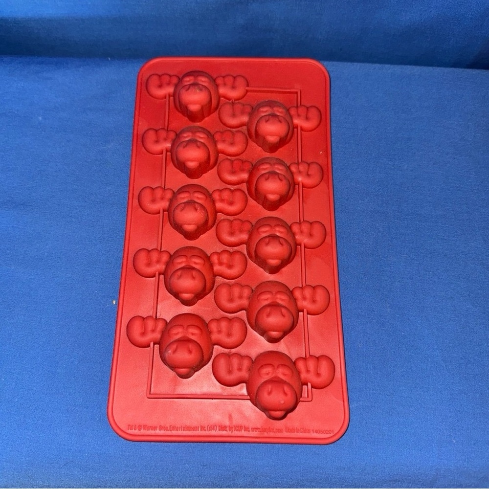 National Lampoon’s Christmas Vacation Moose Silicone Ice Cube Tray Mold